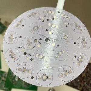Vysoce kvalitní LED hliníkový PCB s vynikajícím výkonem rozptylu tepla